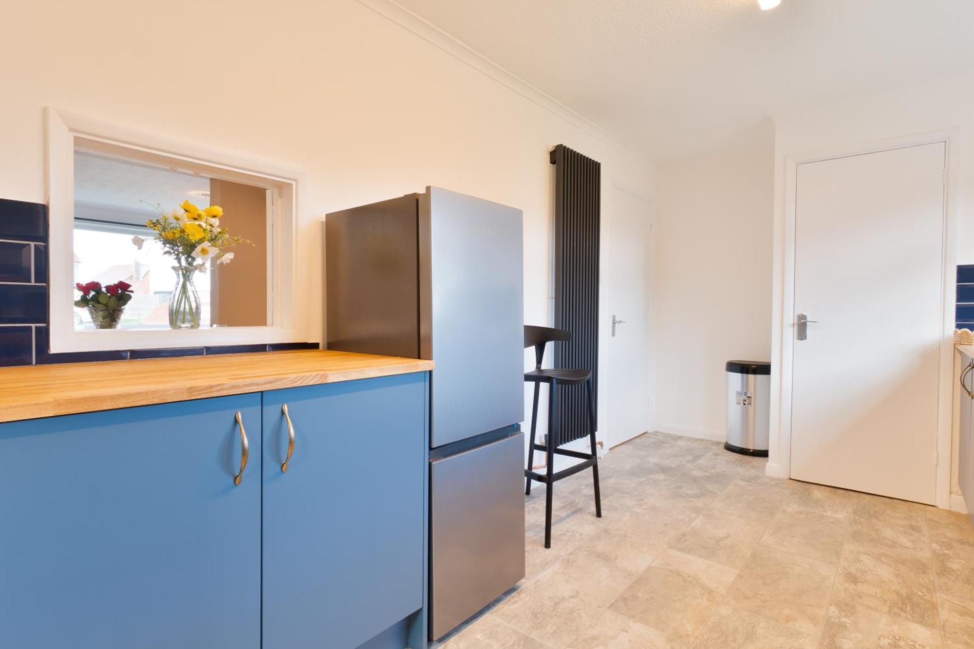 Stylish 4 Bedroom Spacious Retreat With Parking - Sleeps 10 - Families & Contractors Canterbury Exterior foto